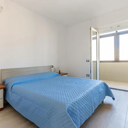 Guesthost - Roomy Flat With Private Parking! Διαμέρισμα Quartu SantʼElena